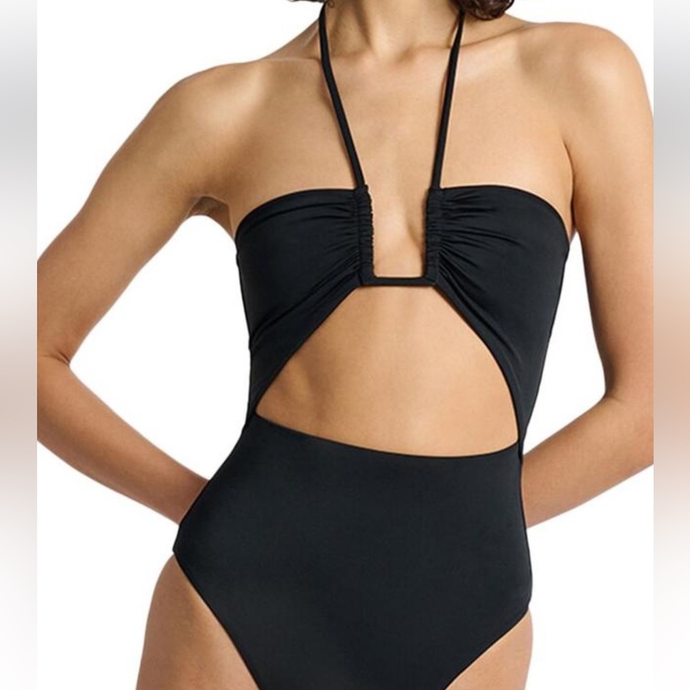 Onia Michela One Piece
